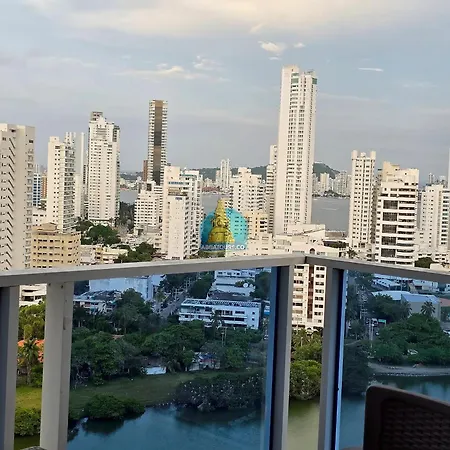 Apto Frente Al Hilton Piso 21 Apartamento